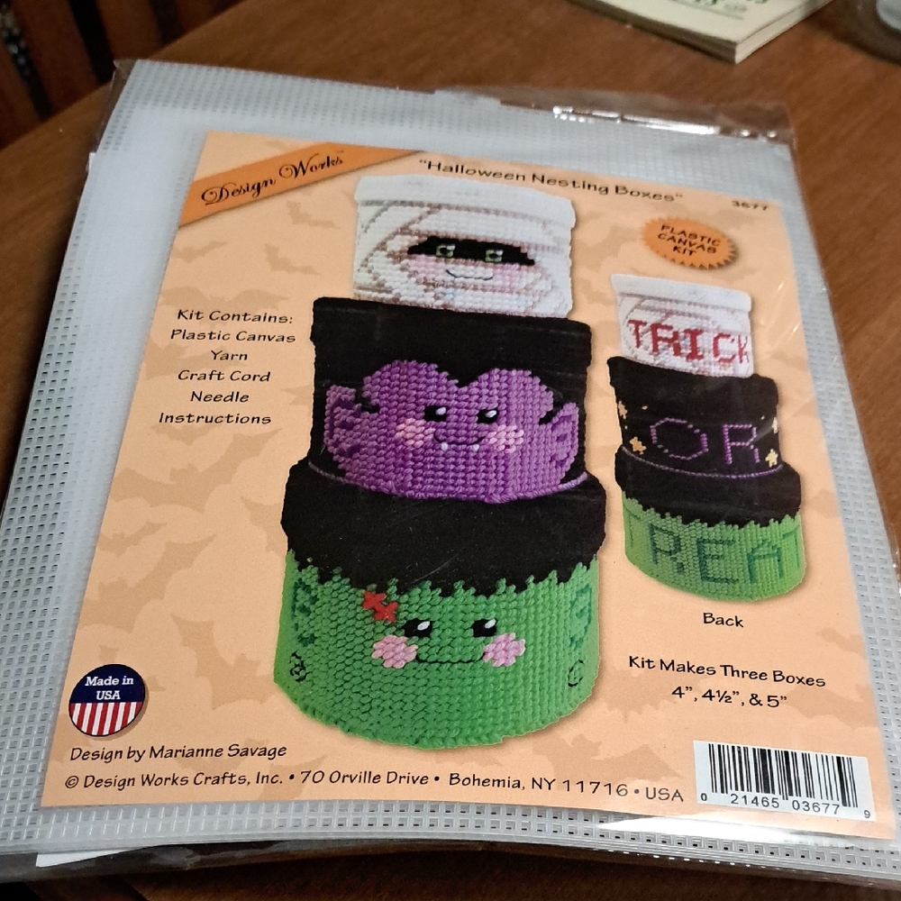 Design Works Halloween Nesting Boxes Kit - Black, Purple, Green